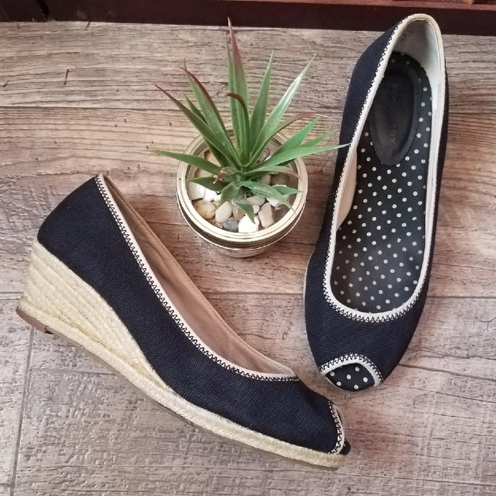 BANANA REPUBLIC OPEN TOE Wedges SIZE 7